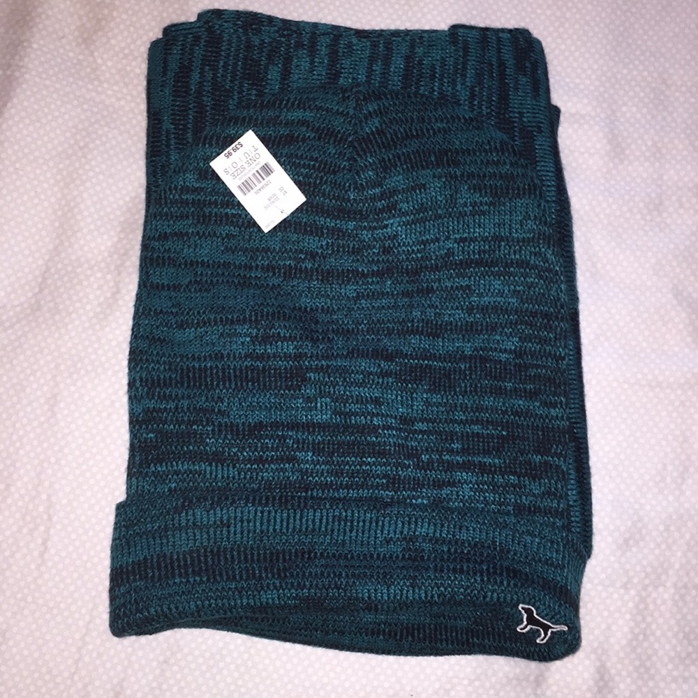 Hat & scarfs